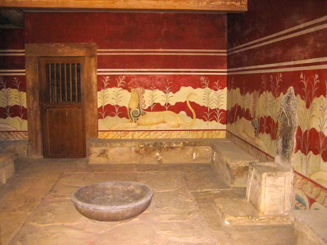 One of the best things to do in Heraklion is a visit to Knossos Palace.