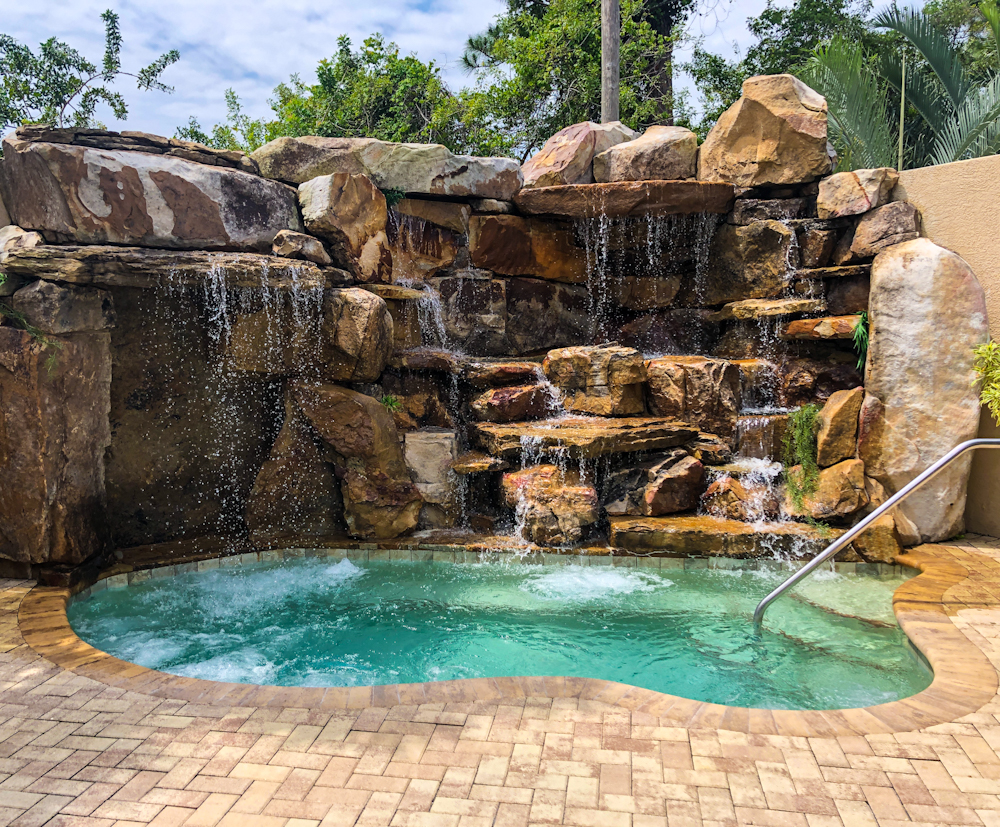 relax in or by the hydrotherapy pool at the best spa in Florida - La Bella Spa